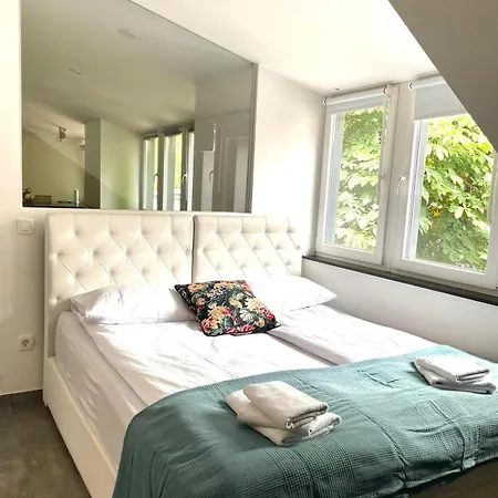 Khan Διαμέρισμα