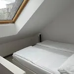 Apartman Khan *